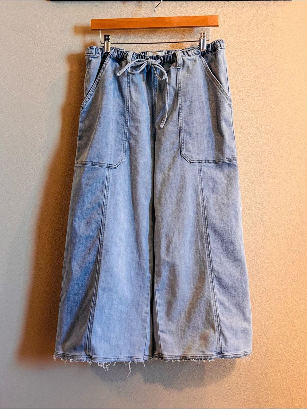 Listicle Light Wash Blue Cropped Wide Leg Jeans